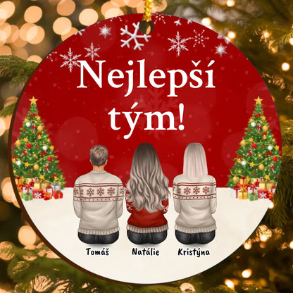 Vánoční Ozdoba pro Tým s Personalizovanými Postavami a Vlastním Textem (až 6 osob)